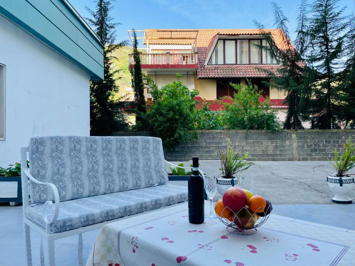 Jico Travel - Erjon Apartments Vlorë Exteriör bild