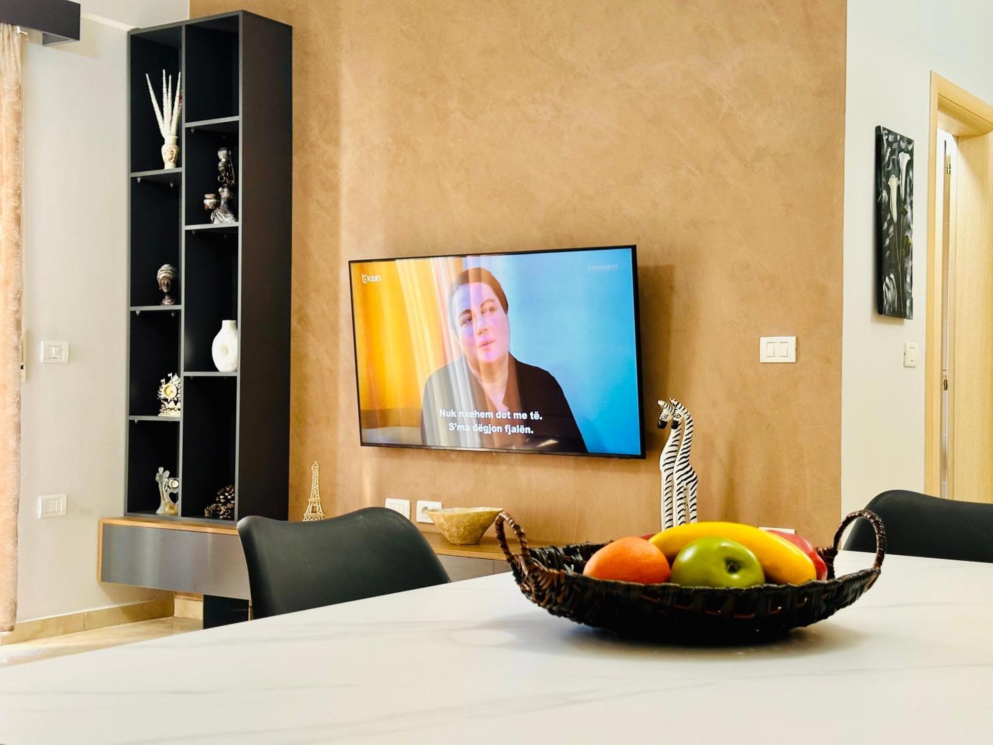 Jico Travel - Erjon Apartments Vlorë Rum bild