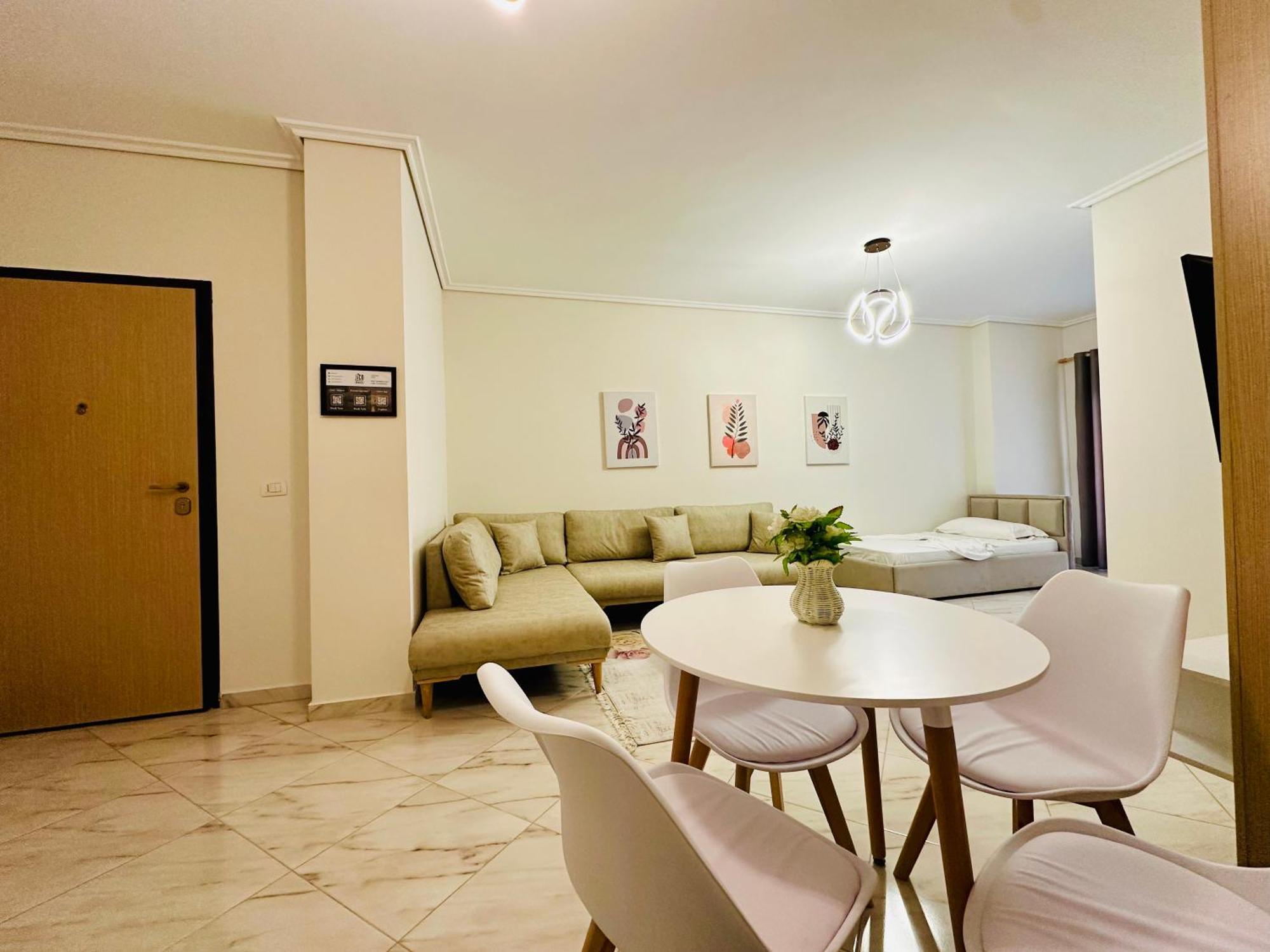 Jico Travel - Erjon Apartments Vlorë Rum bild
