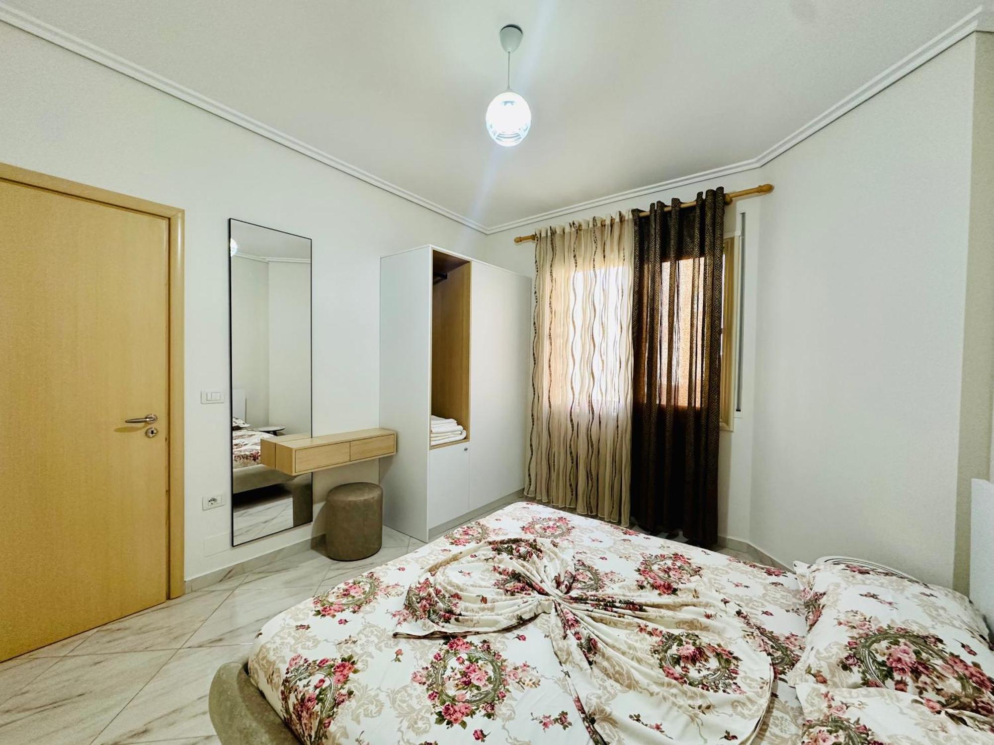 Jico Travel - Erjon Apartments Vlorë Exteriör bild